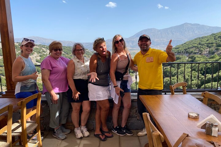 PRIVATE-Zeus’ Birthplace - Knossos-Olive oil Factory-Old Villages