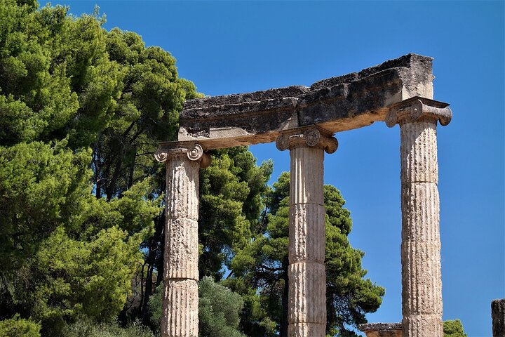 Ancient Olympia & Ancient Corinth Private LuxuryTour from Athens