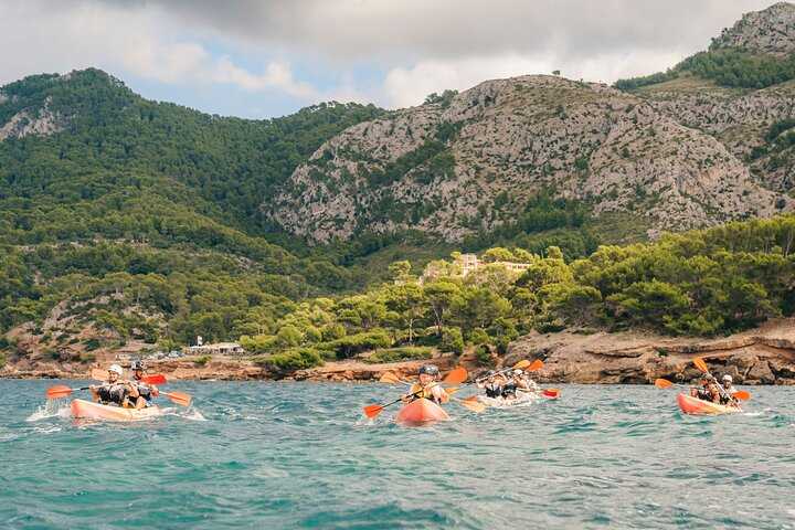 Mallorca: Kayaking, Sea Cave, Cliff Jumping & Snorkel Tour