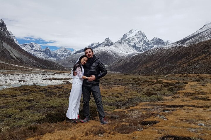 Landing Everest Base Camp Kalapathar by Helicopter with Breakfast