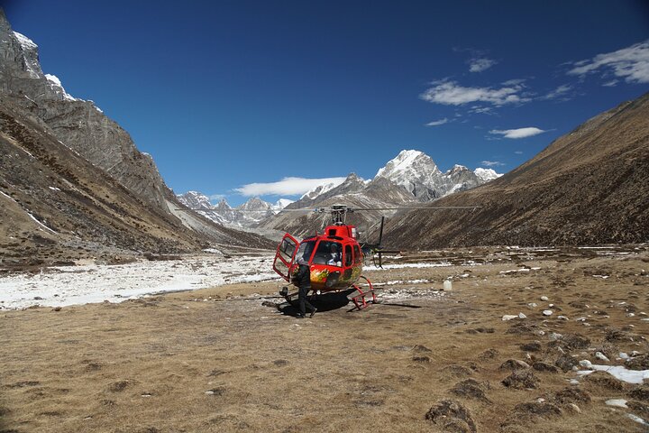 Landing Everest Base Camp Kalapathar by Helicopter with Breakfast