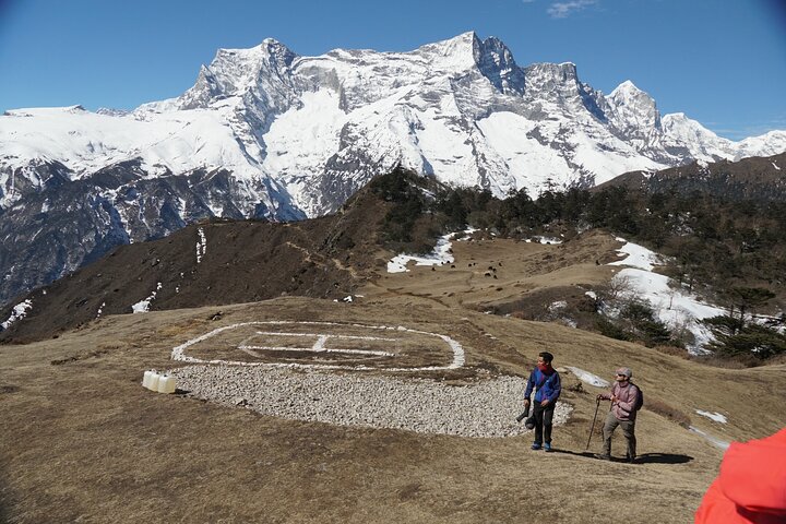 Landing Everest Base Camp Kalapathar by Helicopter with Breakfast