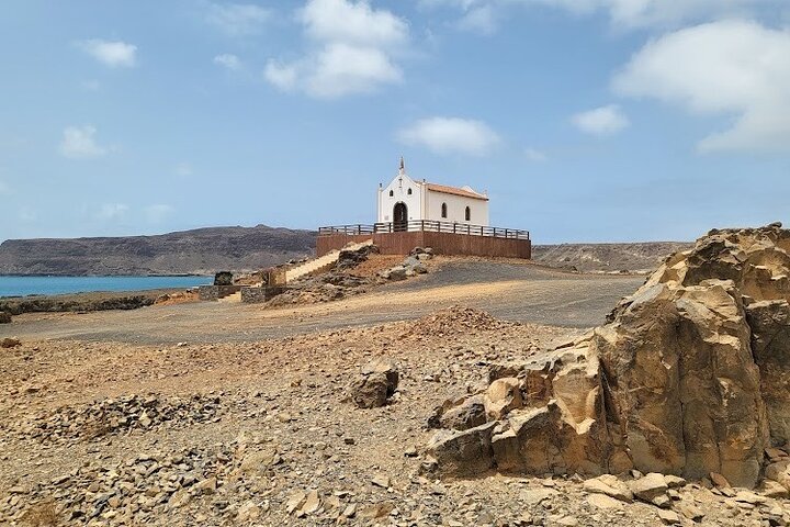 4X4 Tour to Rabil, Shipwreck, Catholic Chapel and the City