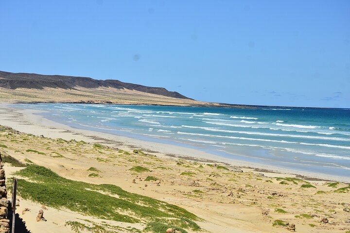 4X4 Tour to Rabil, Shipwreck, Catholic Chapel and the City