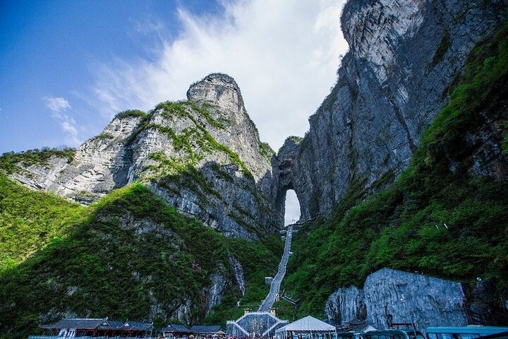 2-Day Private Tour to Mt.AVATAR & Glass Bridge & Mt.Tianmen