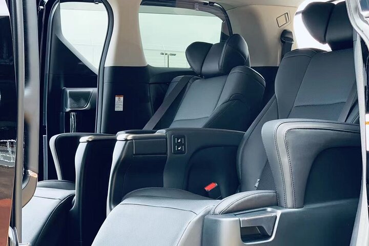 Private Transfer from Narita Airport to Yokohama Port and City