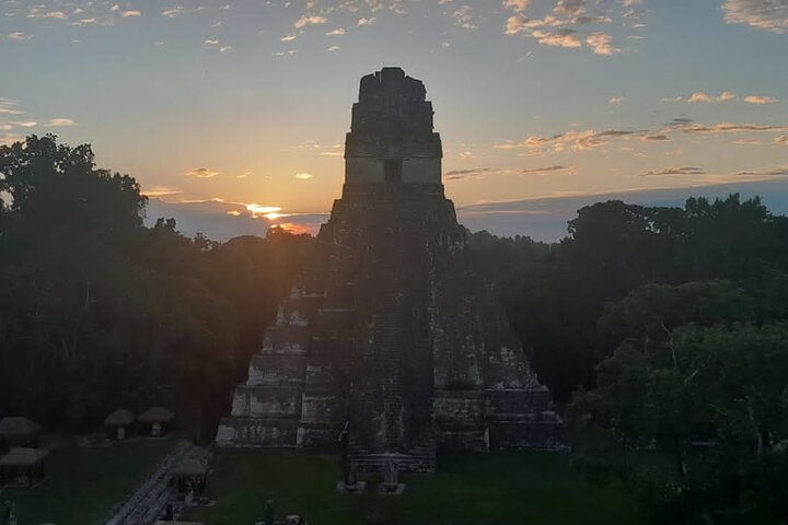 Full Day Tikal Sunrise Tour from Flores and Archaeological Tour