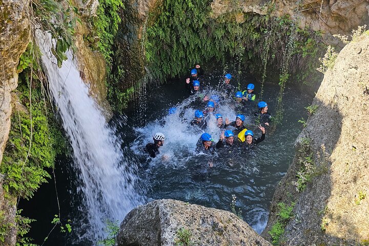Canyoning experience in Barranco del Gorgo de la Escalera