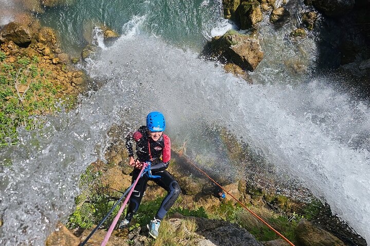 Canyoning experience in Barranco del Gorgo de la Escalera