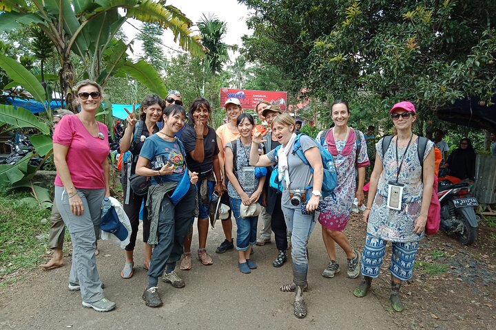 2 Days Private Tour to See Bull Race and Raflesia Arnoldi Flower