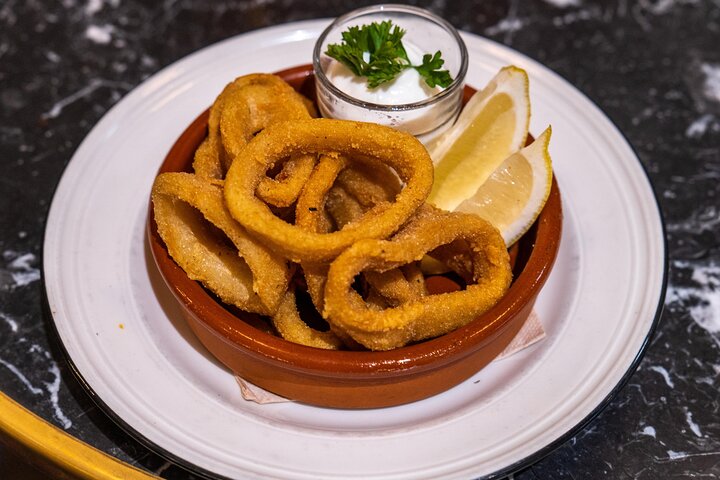 Gourmet Tapas and Wine Tour in Palma de Mallorca