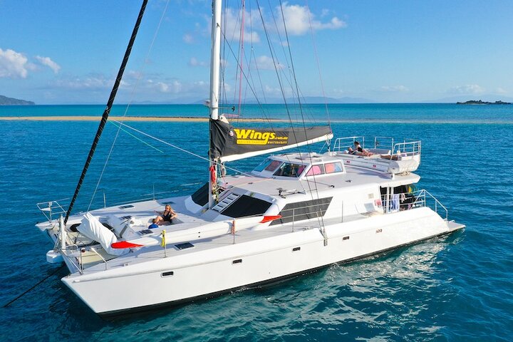 Whitsunday Islands Sail, SUP & Snorkel Tour-Small group