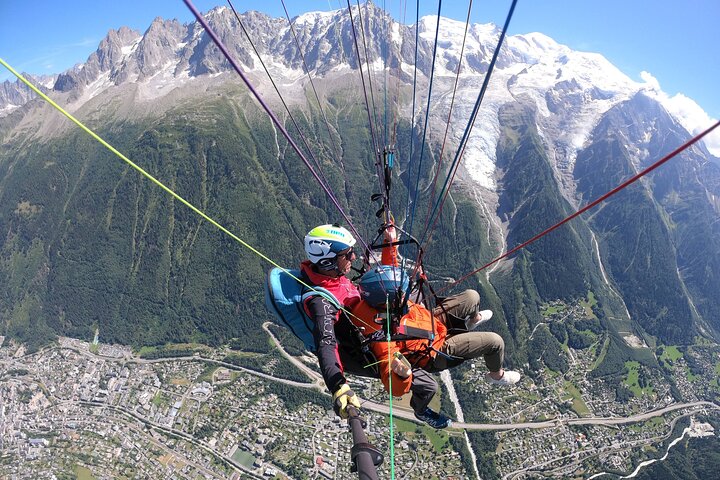 Fly in Paragliding! Paragliding experience over Chamonix!