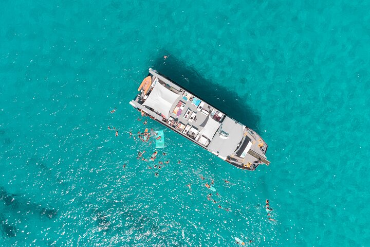 CRYSTAL WATERS SEA EXPERIENCE, from Figueretas