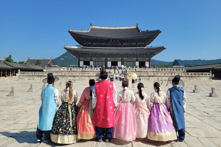 Full-day Customizable Private Seoul Highlight Tour