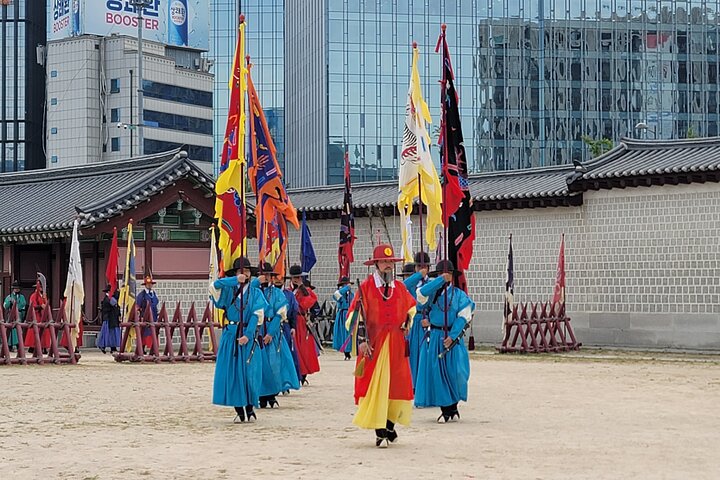 Full-day Customizable Private Seoul Highlight Tour