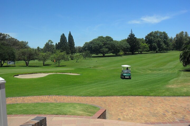 7 Hour Private Guided Golf Round at Championship Course in Harare