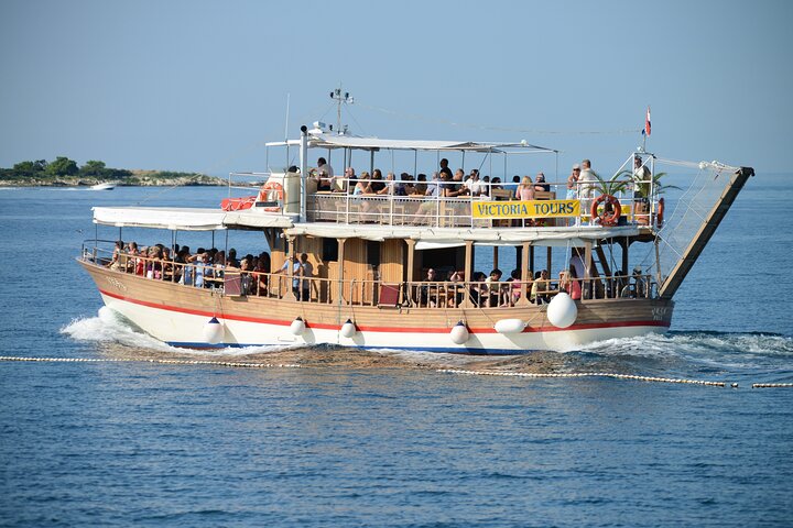 Romantic Boat Trip with Dolphin Watching