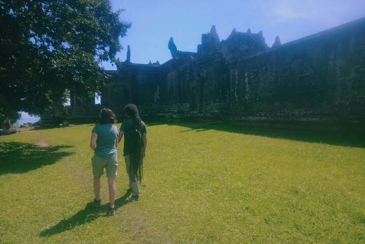 Preah Vihear, Koh Ker & Beng Mealea Tour