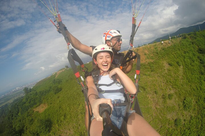 Gudauri: Paragliding with Free HD Video & Hotel Transfer