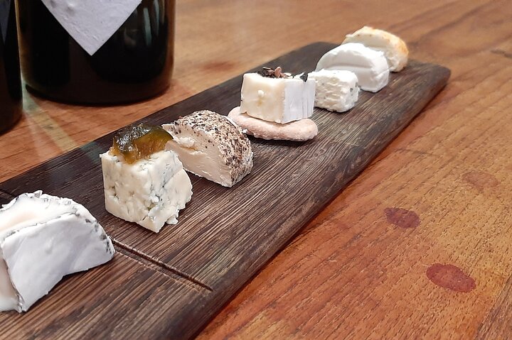 Cape Town Wine Tour: Stellenbosch & Franschhoek +Tastings & Lunch