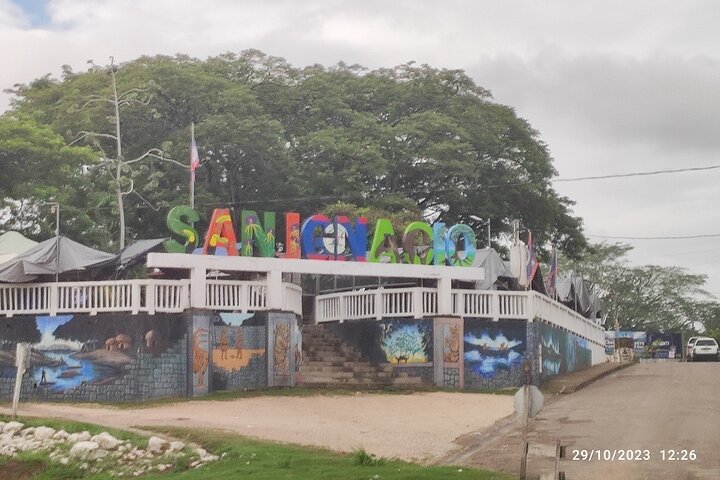 Bus transfer from Flores, Guatemala to Belize City