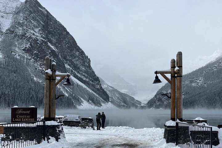 8 Iconic Stops. 12 Comfy Seats. See Banff's Best in First Class.