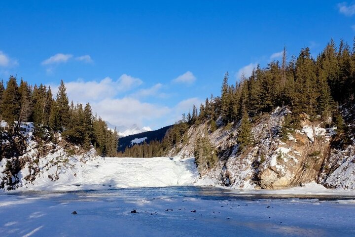 8 Iconic Stops. 12 Comfy Seats. See Banff's Best in First Class.