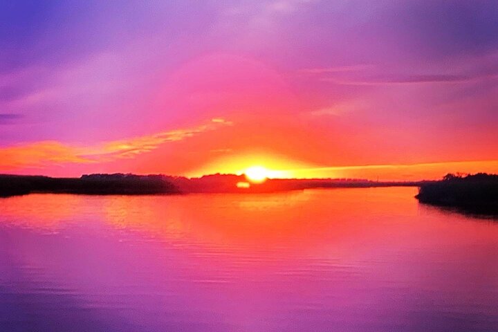 Private Charleston Sunset & Dolphin Cruise