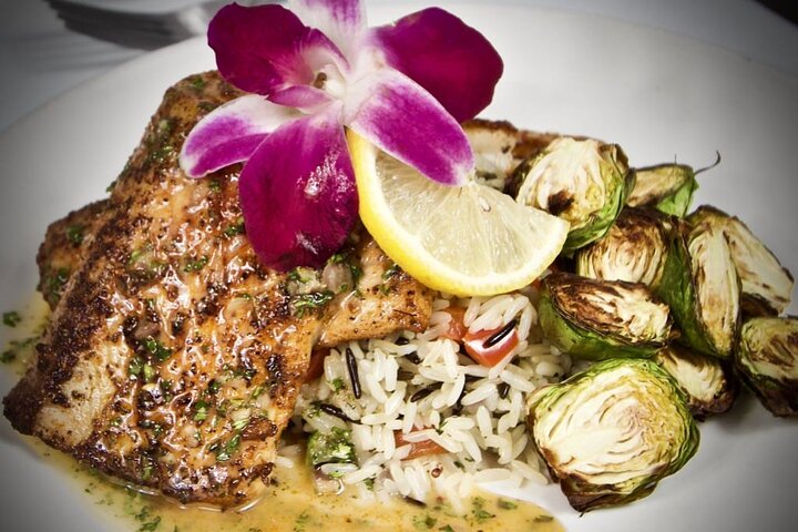3 Hour Sunset Dinner Cruise by Solaris Yacht in Miramar Beach