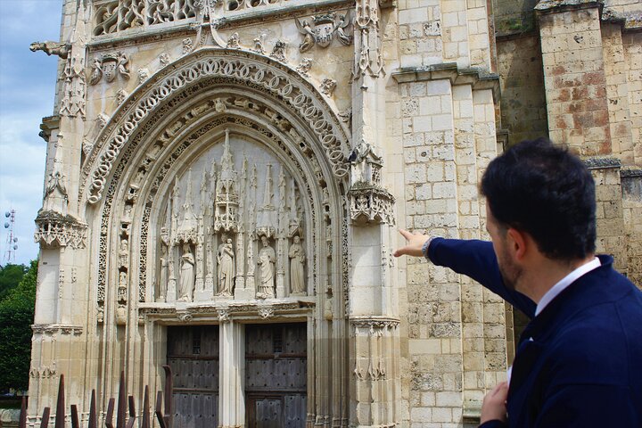 Poitiers: Historic City Center Private Tour