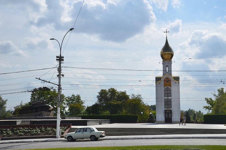 Travel to Pridnestrovie with Anton Dendemarchenko - day tour