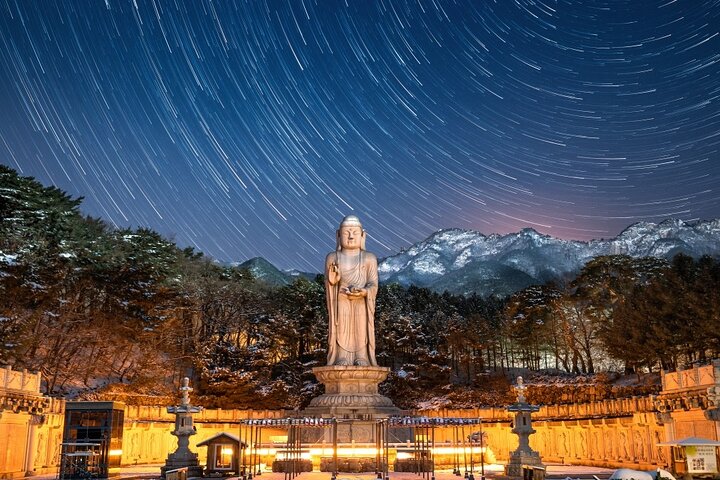 Daegu's Top Attractions on a private tour with a Licensed guide