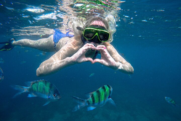 Phi Phi Islands Adventure Day Trip w/ Seaview Lunch by V. Marine