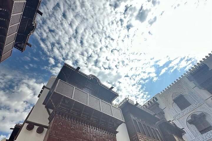 Historic District Tour in Jeddah By a Local Guide