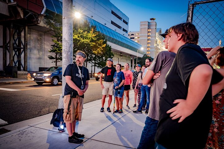 Chains, Coffins, & Curses: Charlottesville Ghost Tours