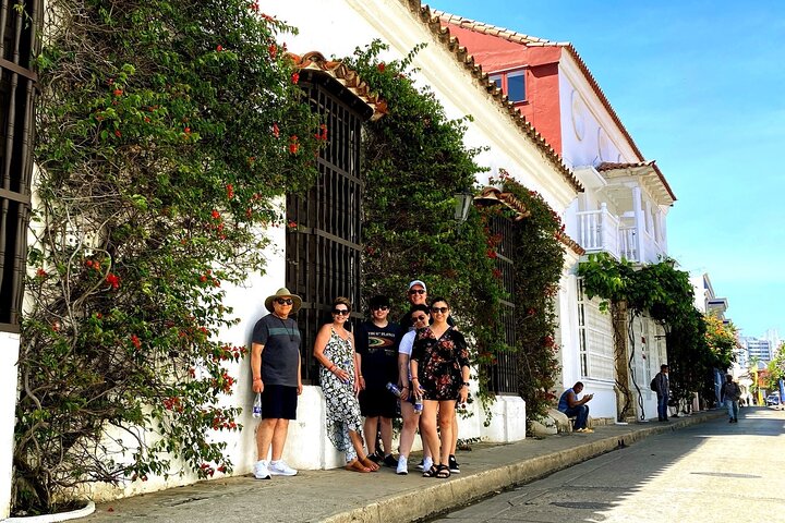 Walking tour of the magical city of Cartagena.