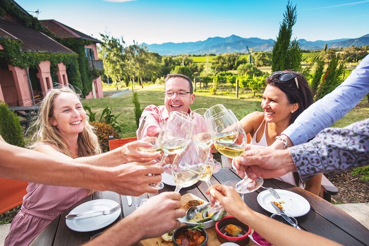 Gourmet Gold Wine Tour: Indulge in Cloudy Bay's finest wines