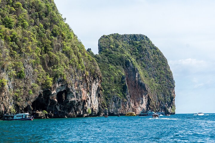 Phi Phi Khai Islands Excursion with Seaview & Lunch by speedboat