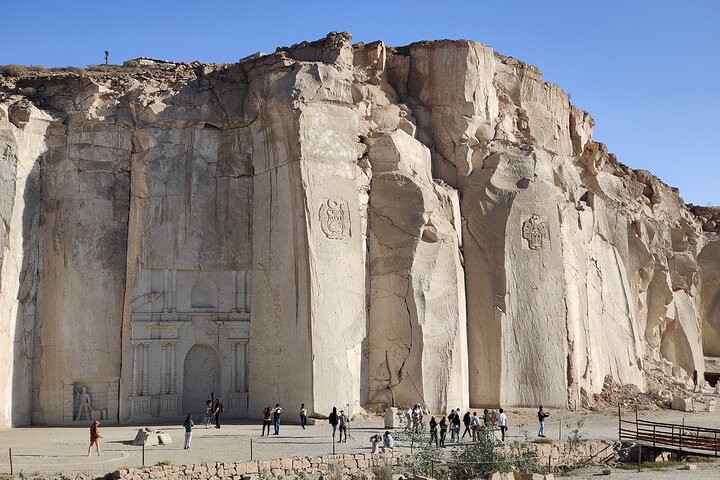 Sillar Route and Culebrillas Petroglyphs