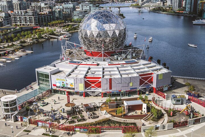 Vancouver Hop On Hop Off Trolley Tour w/ 20 Stops & Live Guide
