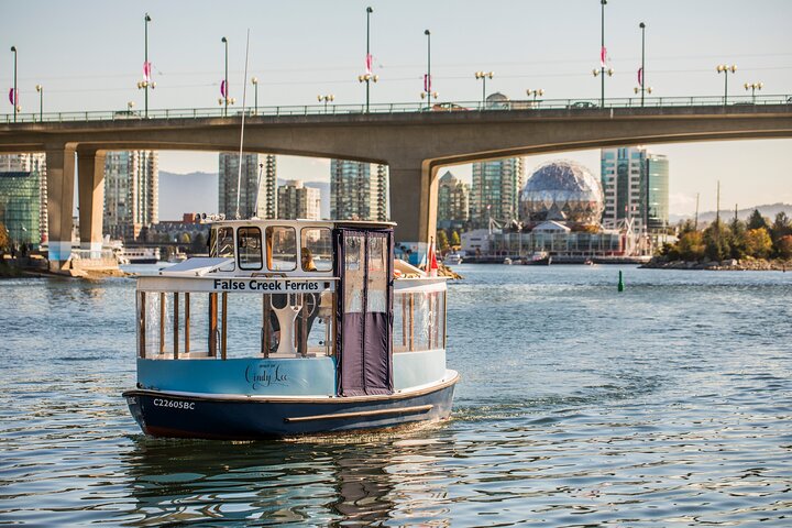 Vancouver Hop On Hop Off Trolley Tour w/ 20 Stops & Live Guide