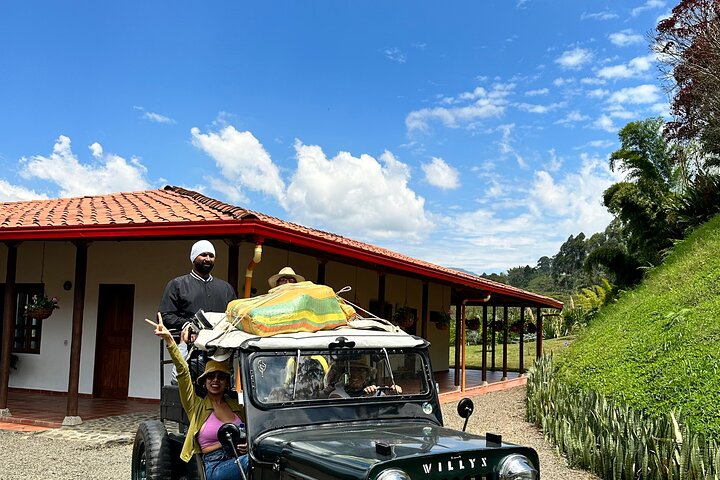 Coffee Tour and Jeep Tour at Finca Mariposa in Jardin