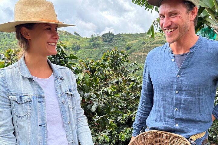 Coffee Tour and Jeep Tour at Finca Mariposa in Jardin