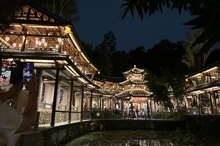 From Hong kong to Shenzhen tour with Flexible Itinerary / English