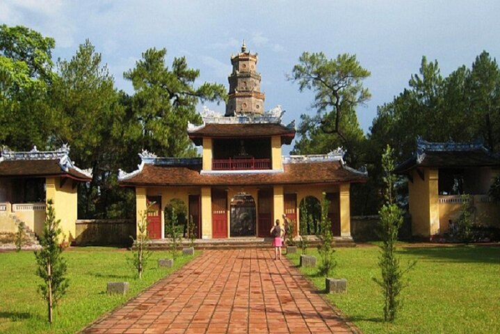Hue Tombs Tour by Bike & Dragon Boat Cruise on Perfume River