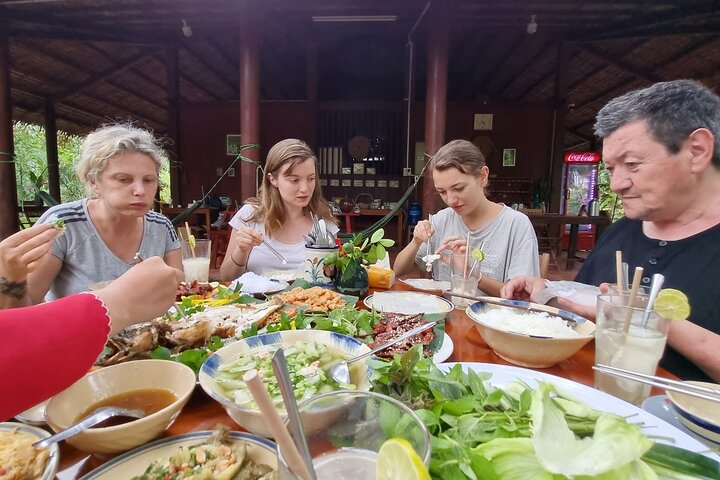 Ben Tre: Scooter, Culture, Sailboat and Mekong Food (Half Day)