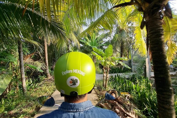 Ben Tre: Scooter, Culture, Sailboat and Mekong Food (Half Day)