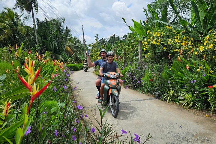 Ben Tre: Scooter, Culture, Sailboat and Mekong Food (Half Day)