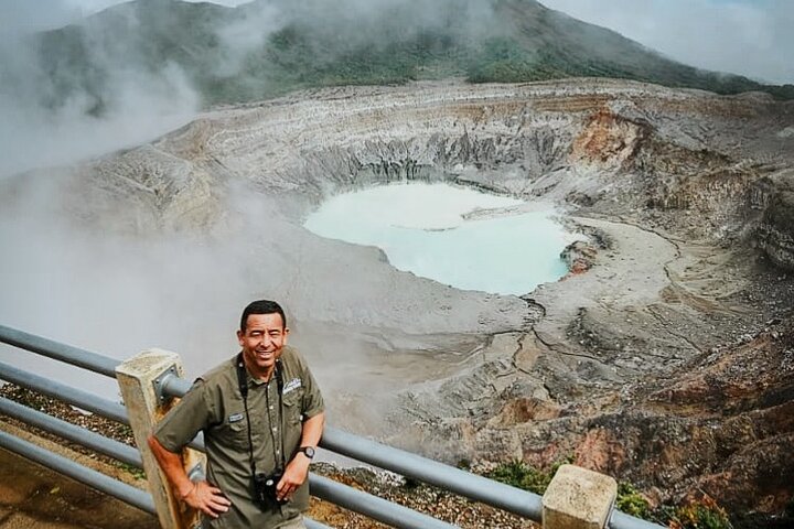 Poás Volcano and Coffee Tour with Tasting and La Paz Falls